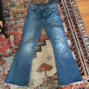 Lil high waisted weekender fray- read between the lines